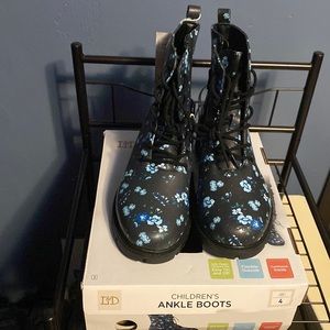 3/$20 Children’s ankle boots